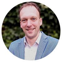 Tim Postema is plaatsvervangend Directeur Informatiebeleid en spreker tijdens het Nederlandse programma van HIMSS Europe 2022 Tim Postema is plaatsvervangend Directeur Informatiebeleid en spreker tijdens het Nederlandse programma van HIMSS Europe 2022